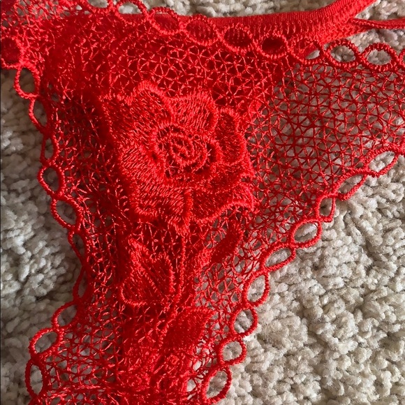 roses with underwear inside! - Picture 6 of 8